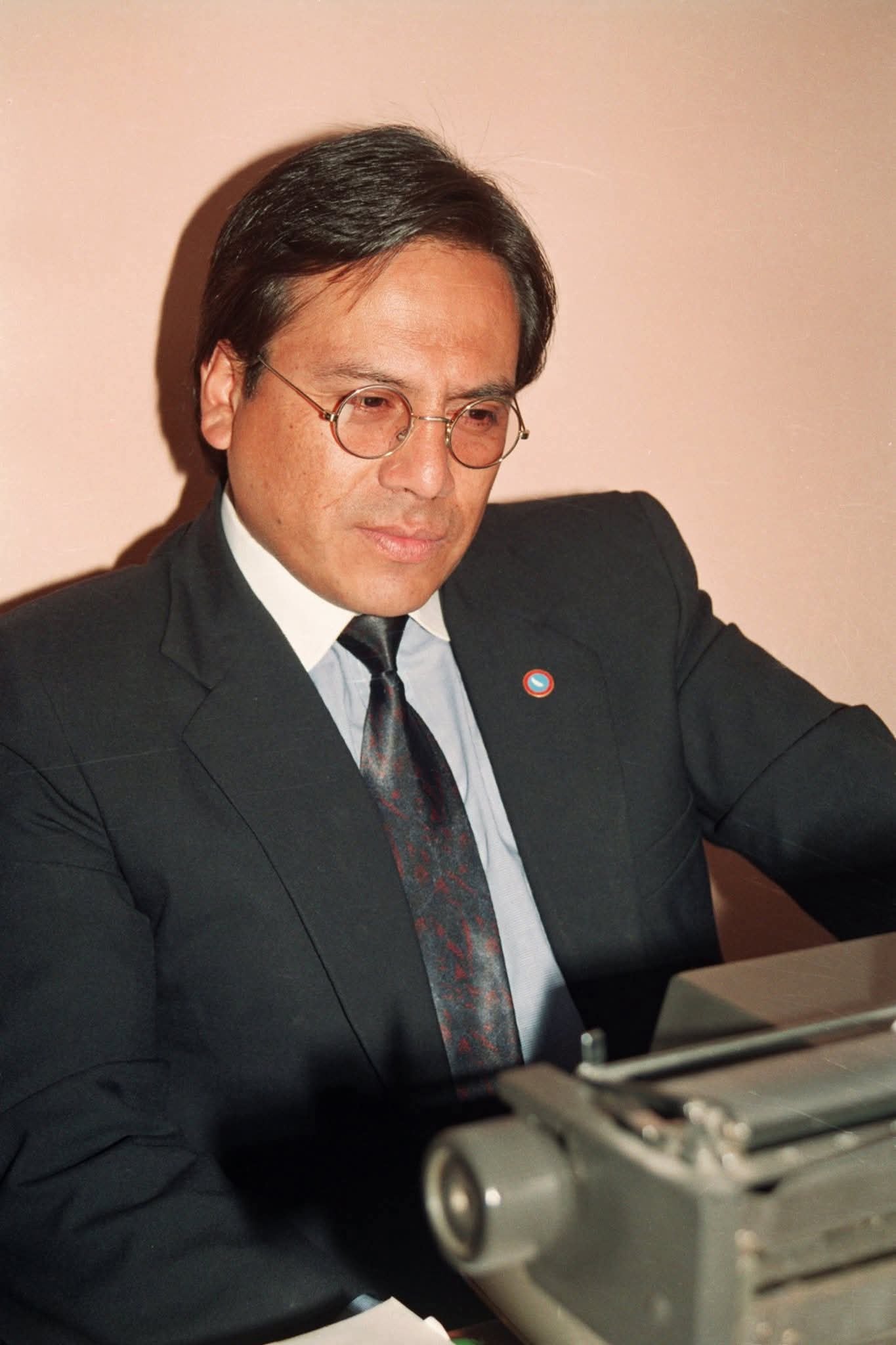 EL POETA NUNCA MUERE. “Físicamente nos deja, pero su alma sigue educando”