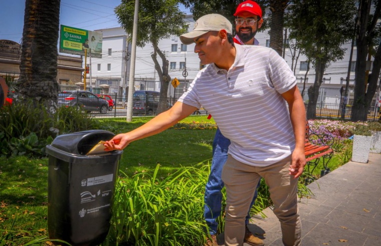 Instalan 132 papeleras en 35 parques del Cercado