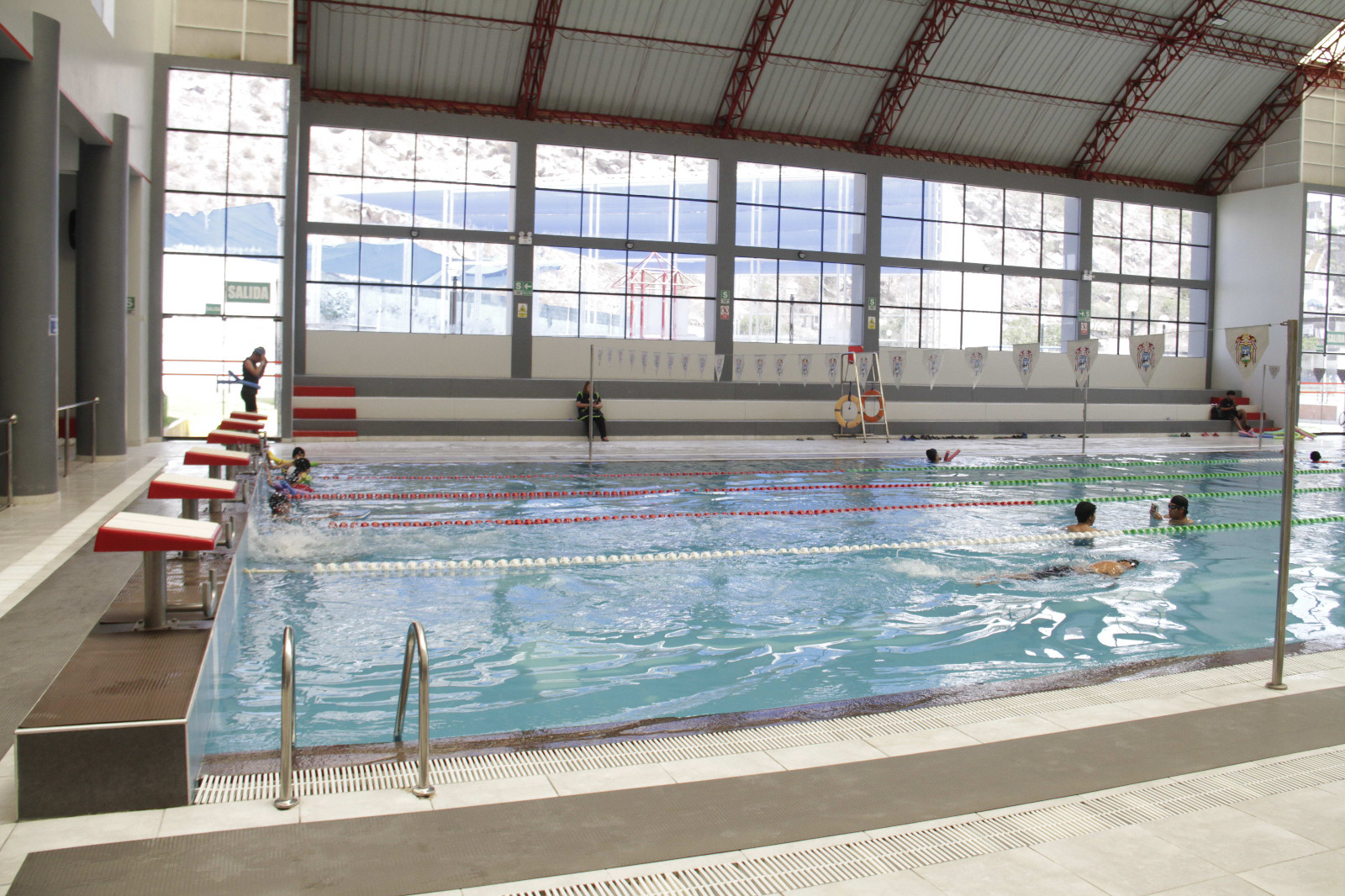 Más del 90% de piscinas  no cumplen normas  y siguen abiertas al público