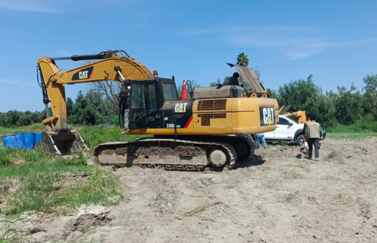 Juntas de usuarios esperan dos años por entrega de maquinaria amarilla
