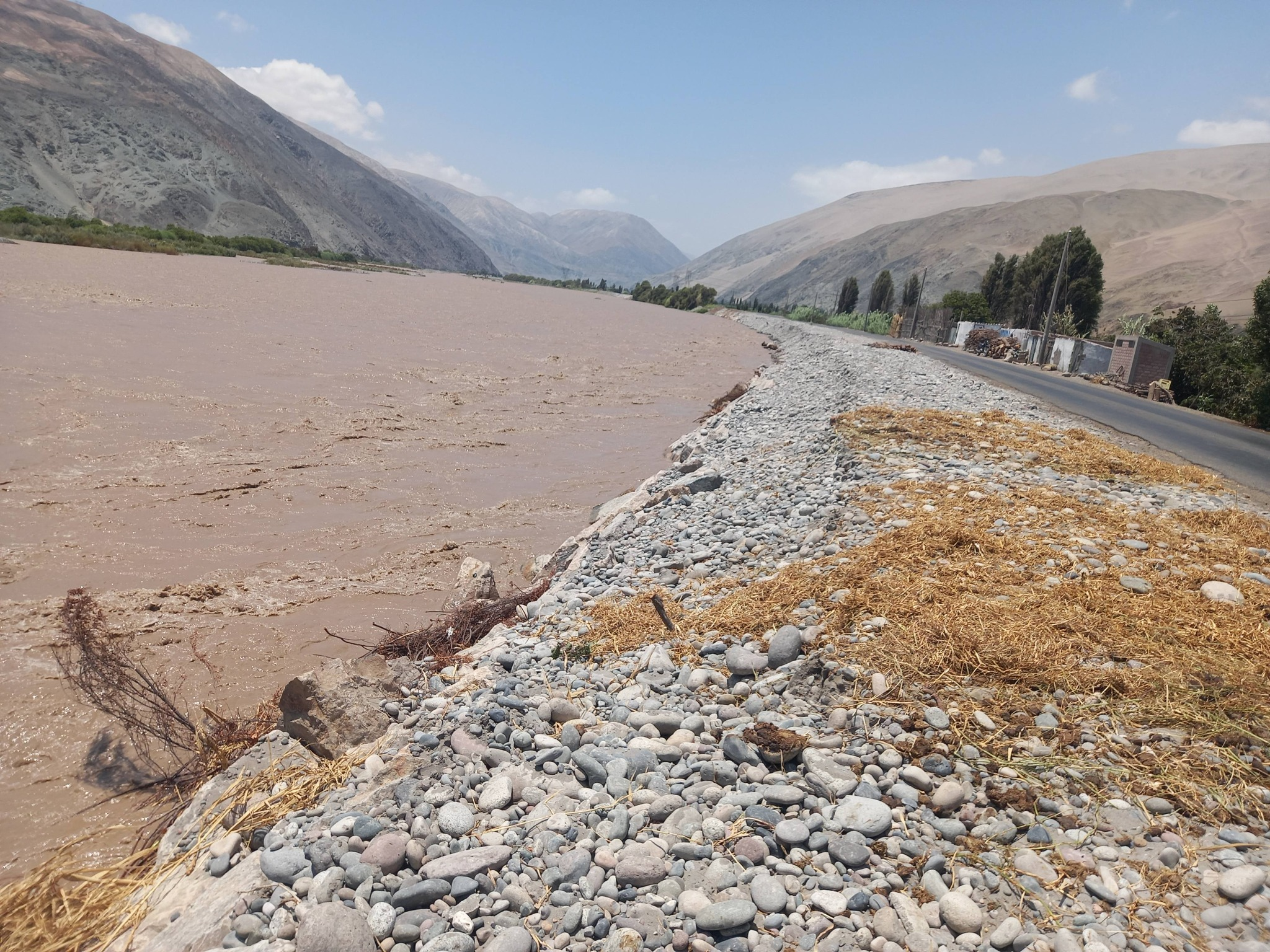 Río Ocoña supera registros históricos de enero y próximo a ingresar a alerta roja