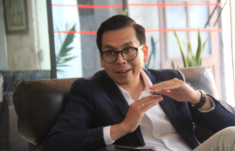 Lanza 23,000 becas para docentes en Arequipa para cerrar brecha educativa