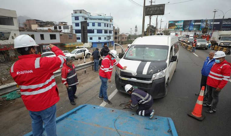 Vacío normativo limita controlar informalidad del transporte turístico
