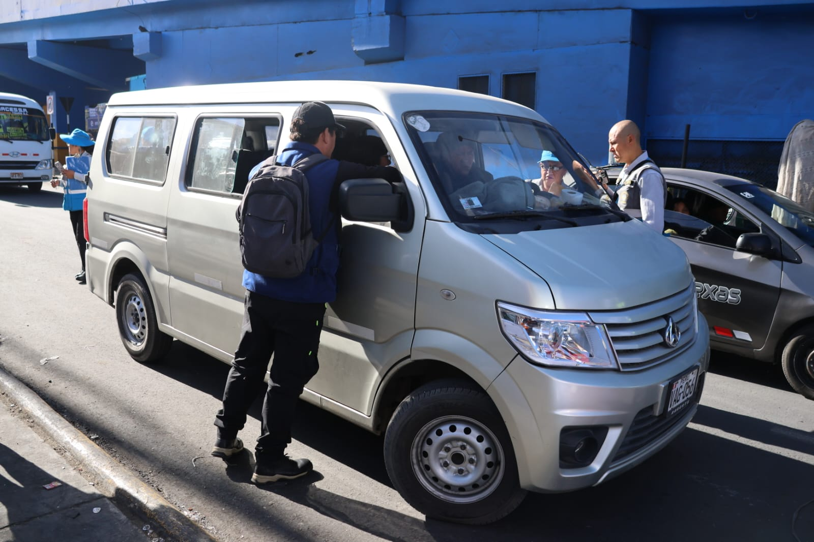 Defensoría pide intervención fiscal ante persistencia del transporte informal