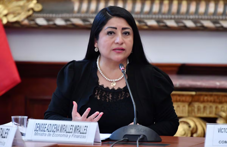 Congreso: impulsan moción de censura contra la ministra de Economía y Finanzas