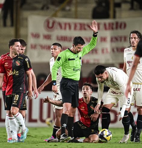 Árbitros reconocen que el inicio del torneo no fue bueno para ellos