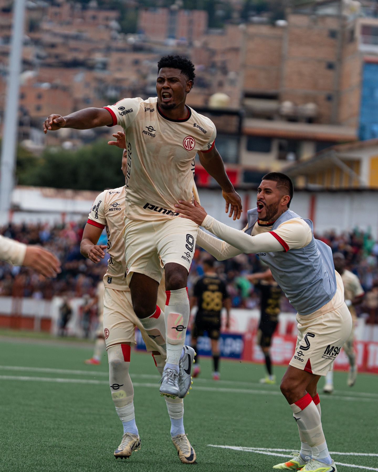 UTC y el FBC Melgar con puntaje perfecto en el Apertura