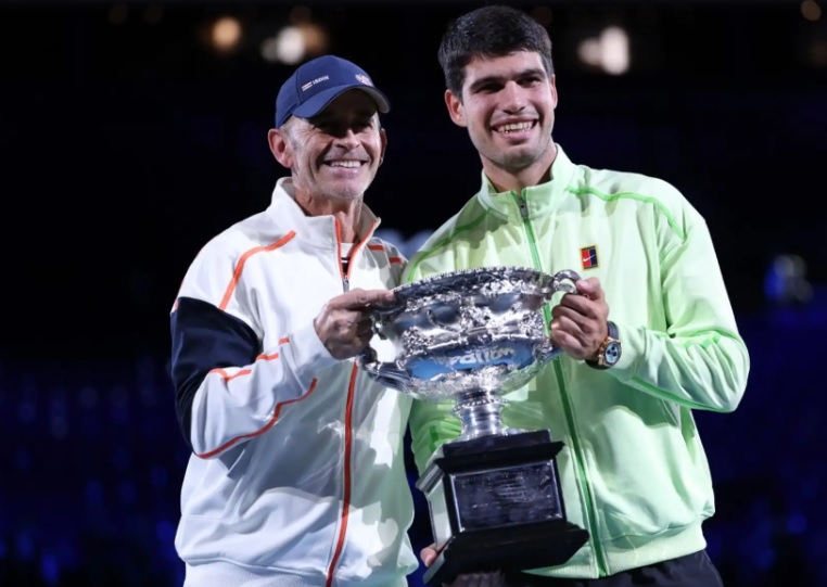 Alcaraz el tenista más joven en ganar el Abierto de Australia