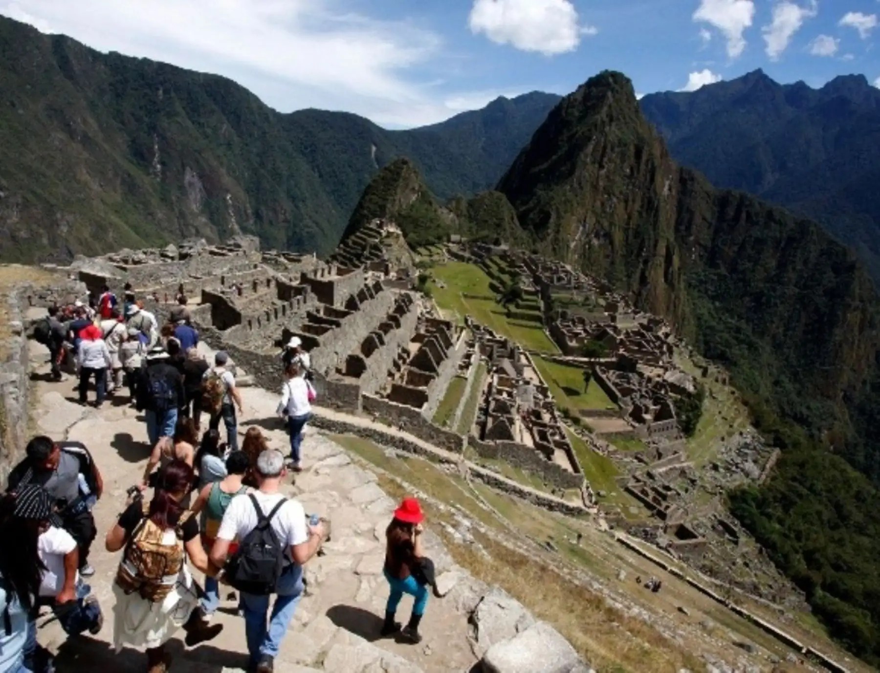 Vehículos eléctricos en Machu Picchu para preservar el santuario inca