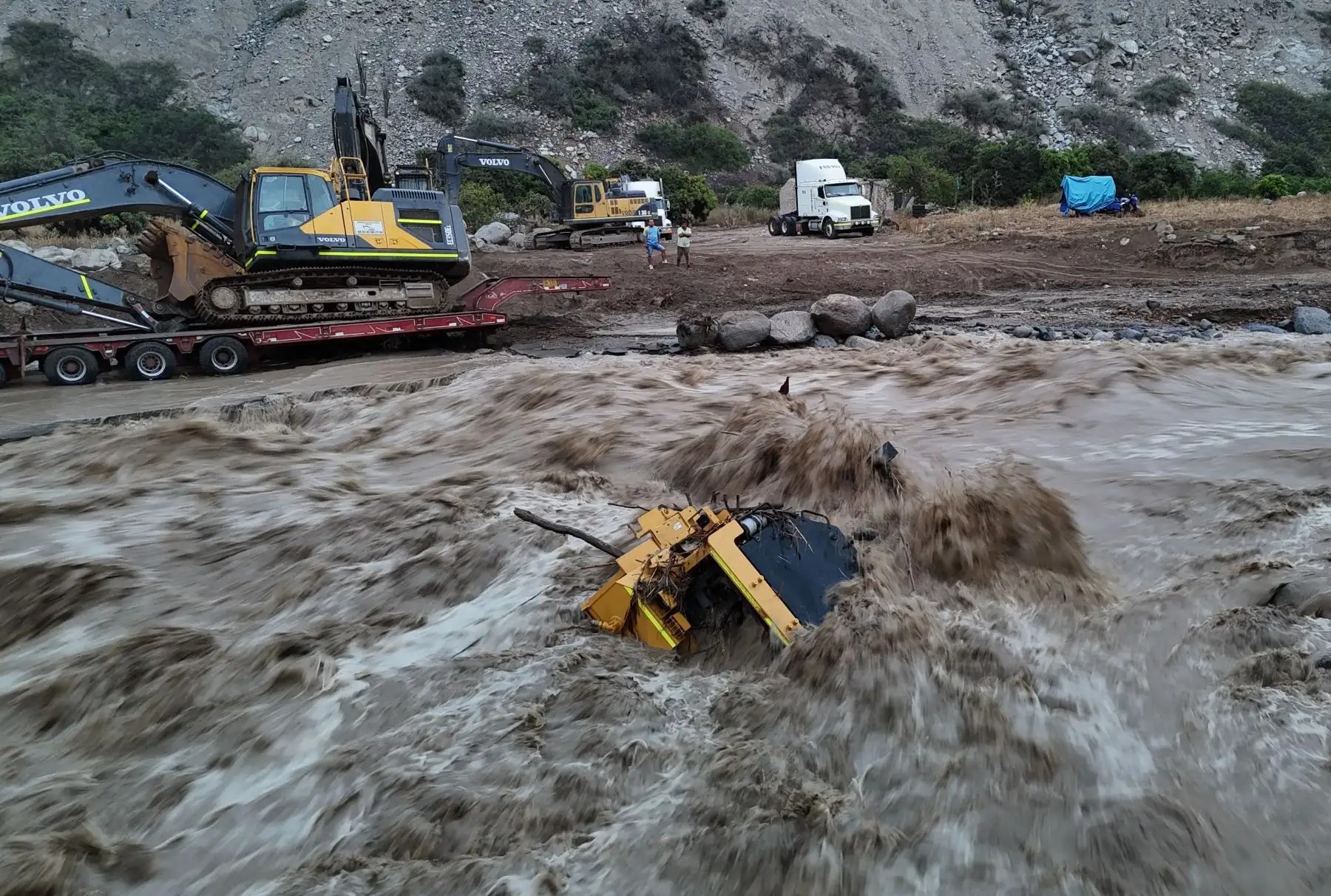 Crecida del río Palpa aísla a pobladores de Lucanas y Huanca Sancos