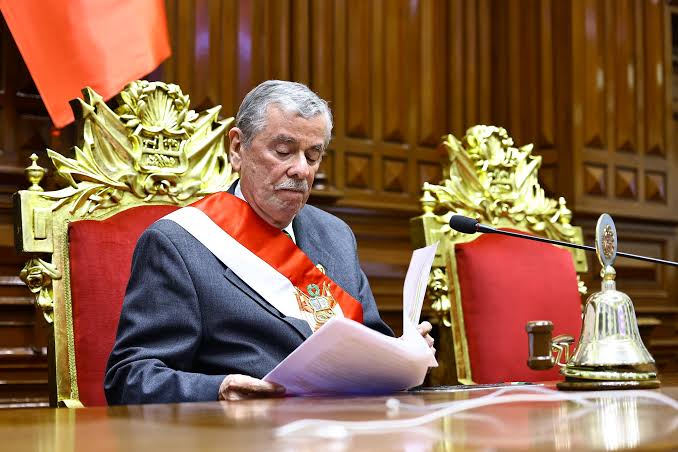 Rospigliosi insta al gabinete de Miralles a solicitar el voto de confianza