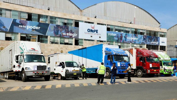 Reciben material para capacitar a 11 mil miembros de mesa de Arequipa