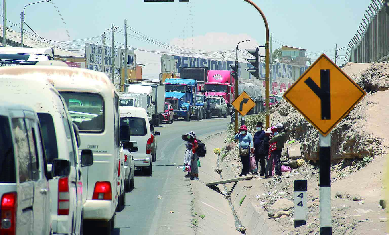 Camioneros luchan todos los días contra la imprudencia de las «loncheras» y peatones