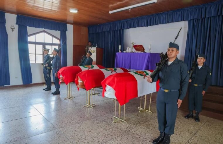 Entregan cuerpos de las 15 víctimas del helicóptero que cayó en Chala.