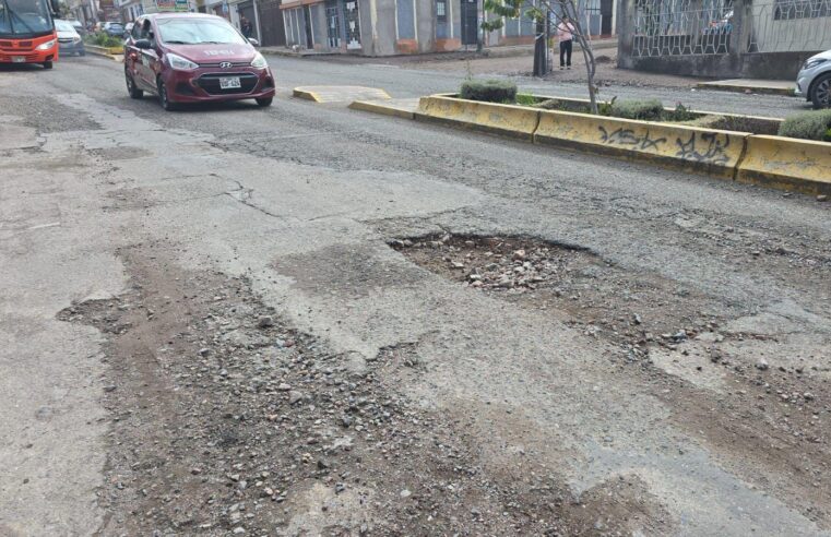 Taxistas exigen a alcaldes modernizar vías en Arequipa