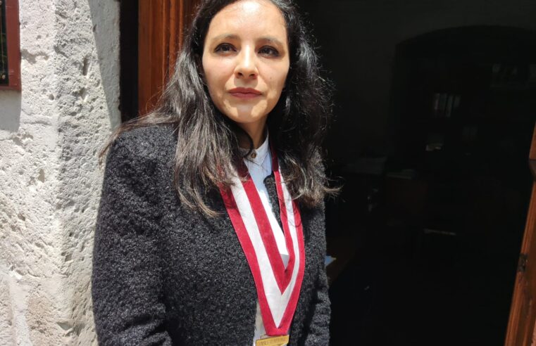 Accesitaria asume como consejera regional y cuestiona gestión de Rohel Sánchez