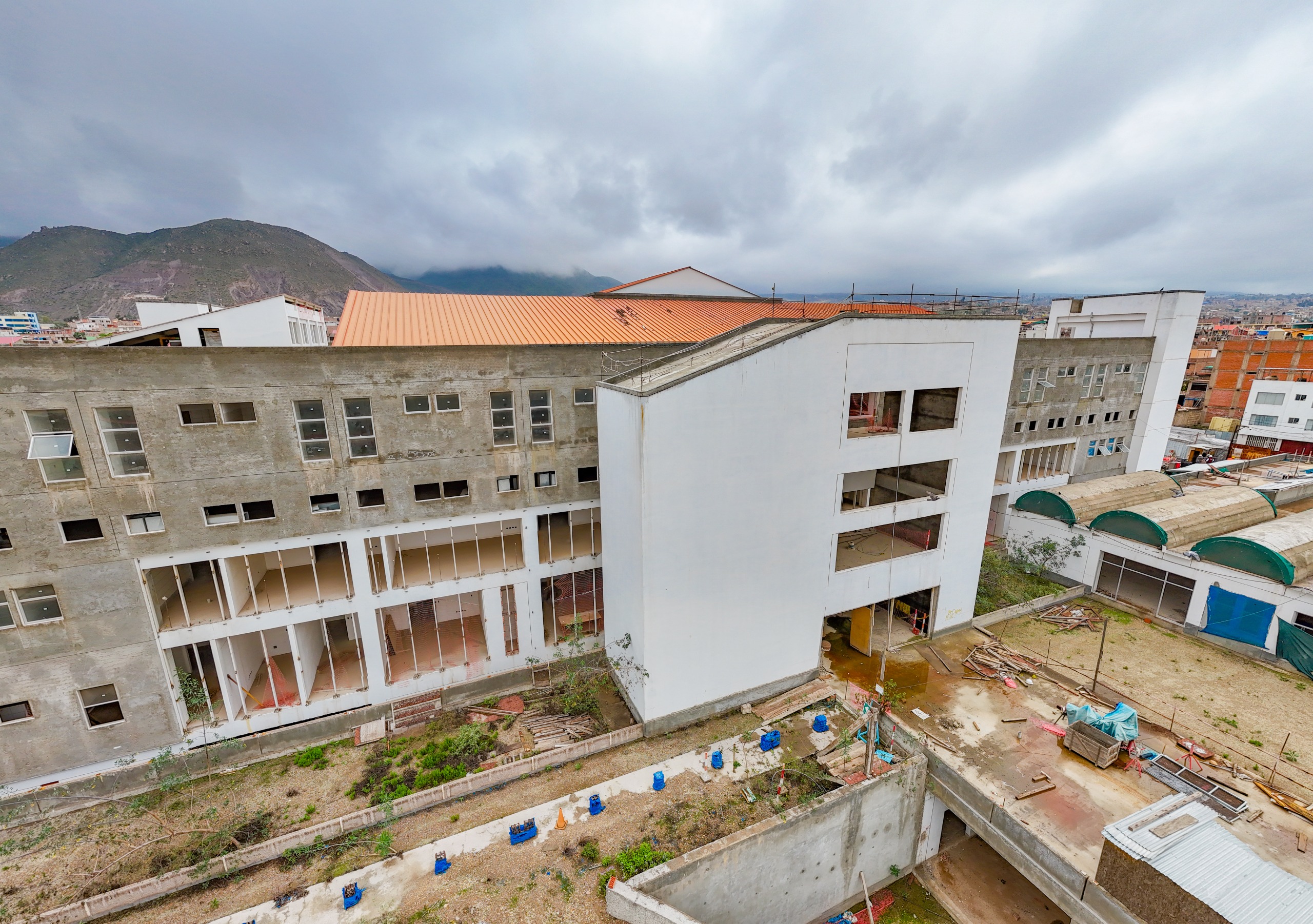 En el hospital Maritza Campos aún no hay obreros trabajando