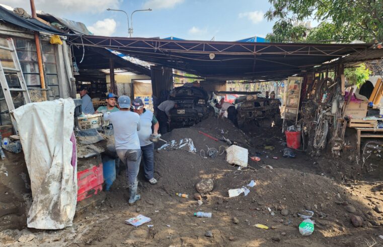 Torrentera El Chullo sepultó taller mecánico en Yanahuara