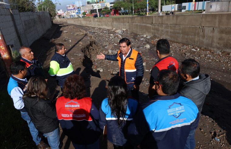 En Bustamante y Rivero retiran 100 toneladas de escombros en Los Incas
