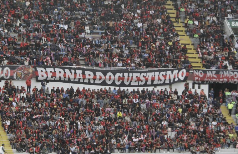Tribuna del estadio Arequipa se llamará «Bernardo Cuesta»