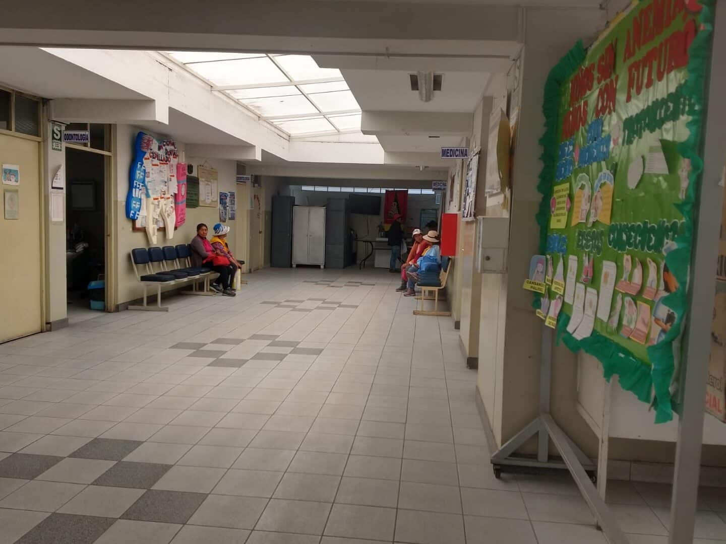 Plazas médicas en periferia en riesgo por contratos mensuales