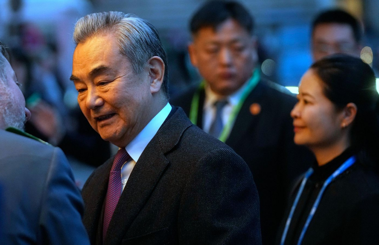 Wang Yi: año de la “coexistencia pacífica” entre EE. UU. y China