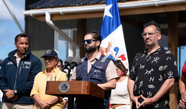 CHILE RETIRAN VISAS.