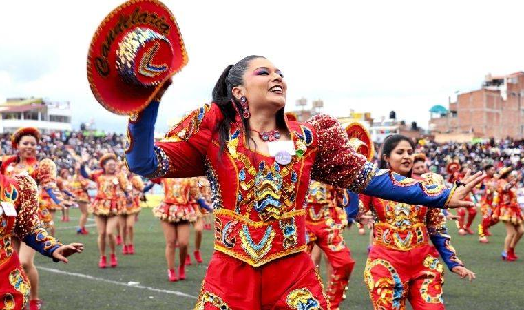 Más de 60 mil danzantes rendirán homenaje a la Virgen de la Candelaria