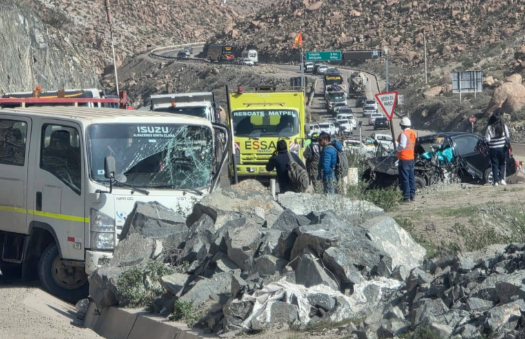 Triple choque en vía Cerro Verde deja cuatro heridos