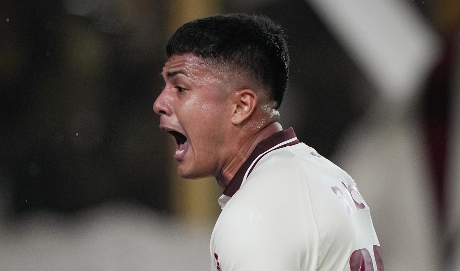 Sancionan a entrenador y jugador por discutir con hinchas