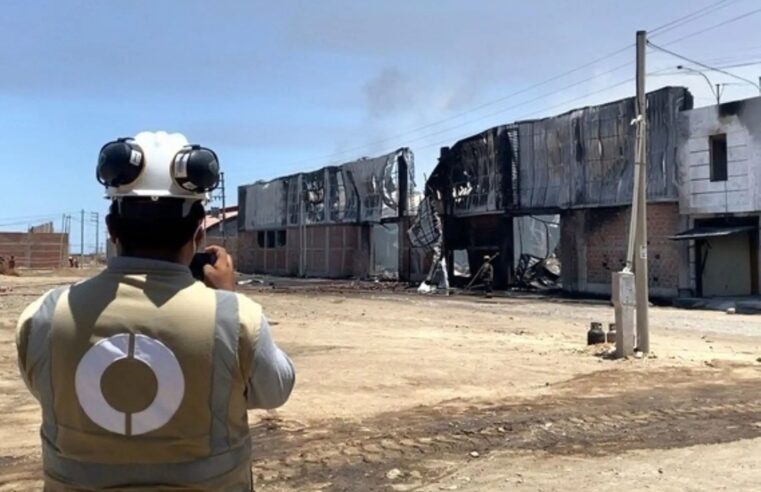 Supervisan recojo de residuos de incendio en planta de aceite