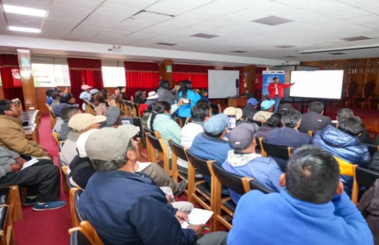 Vivienda informó a dirigentes y autoridades el avance de cada etapa del PIAA Juliaca