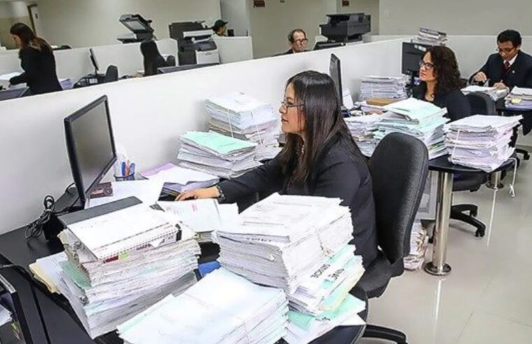 Promulgan ley que otorga gratificación y CTS a los trabajadores CAS