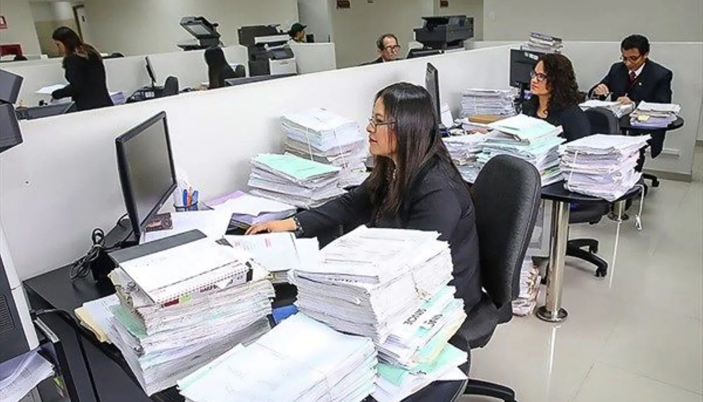 Promulgan ley que otorga gratificación y CTS a los trabajadores CAS