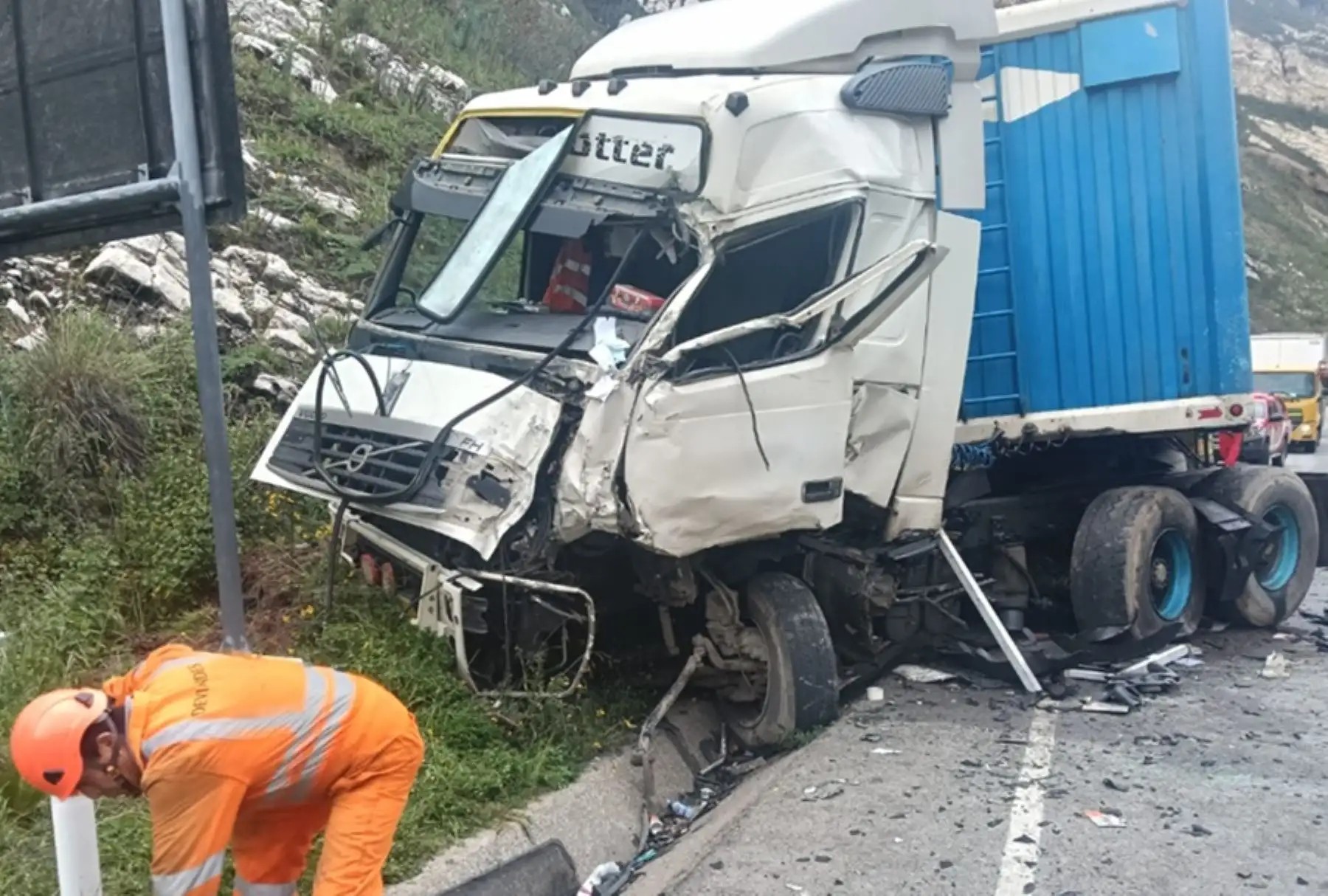 Violentos accidentes en la Carretera Central dejan tres heridos graves