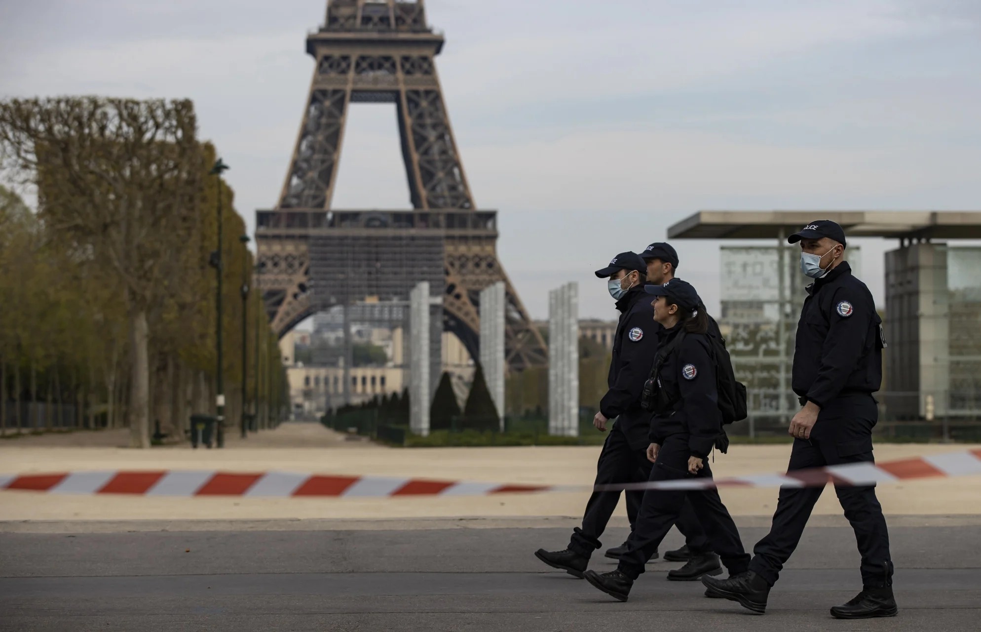 Policía francesa frustra atentado frente a sede de Bank of America en París