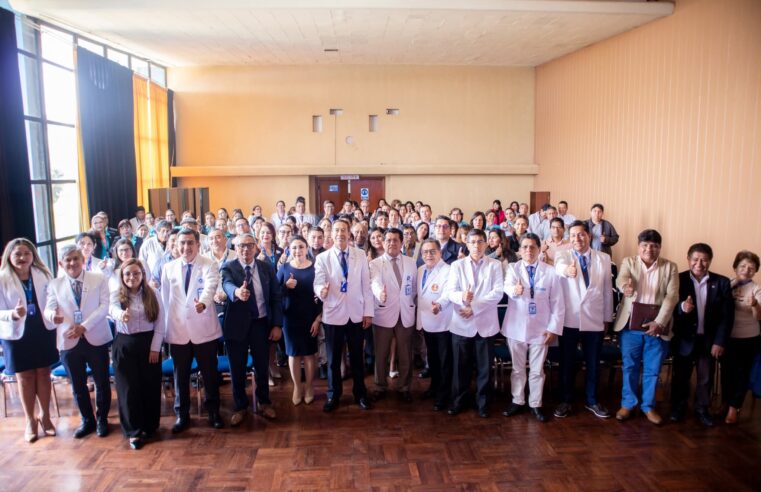 Gerente de EsSalud inició gestión a puertas cerradas mientras pacientes son maltratados