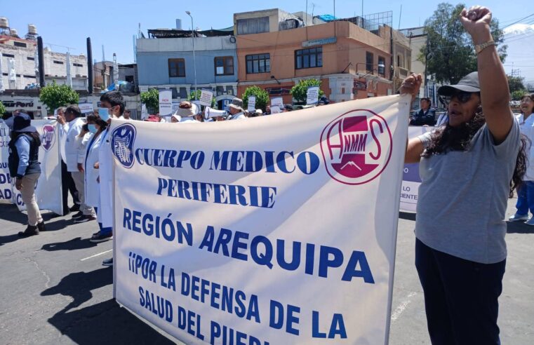 Huelga de médicos sin resultados en Arequipa