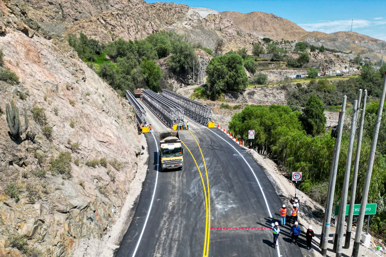 Reabren tránsito en Uchumayo con puentes Bailey tras colapso por lluvias