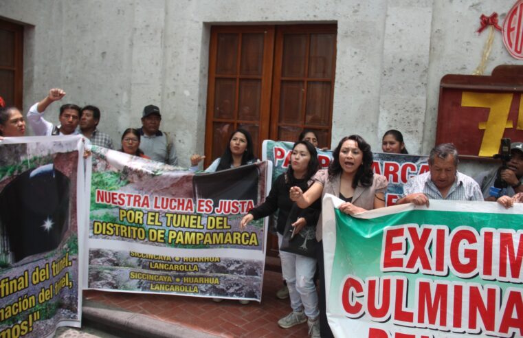 Residentes de Pampamarca caminan por cuatro horas para conseguir alimentos