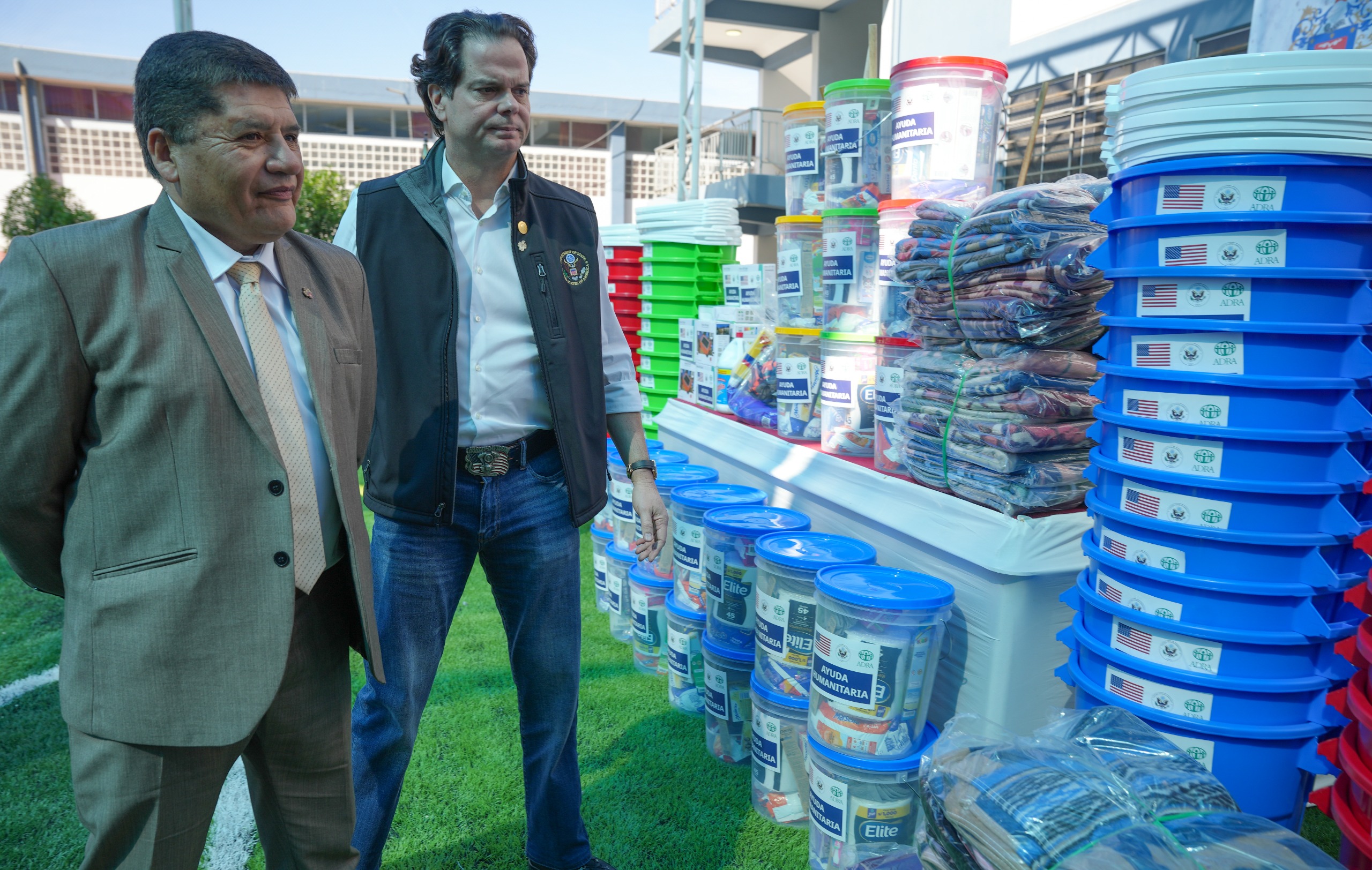 Estados Unidos entrega ayuda humanitaria a arequipeños afectados por los huaycos