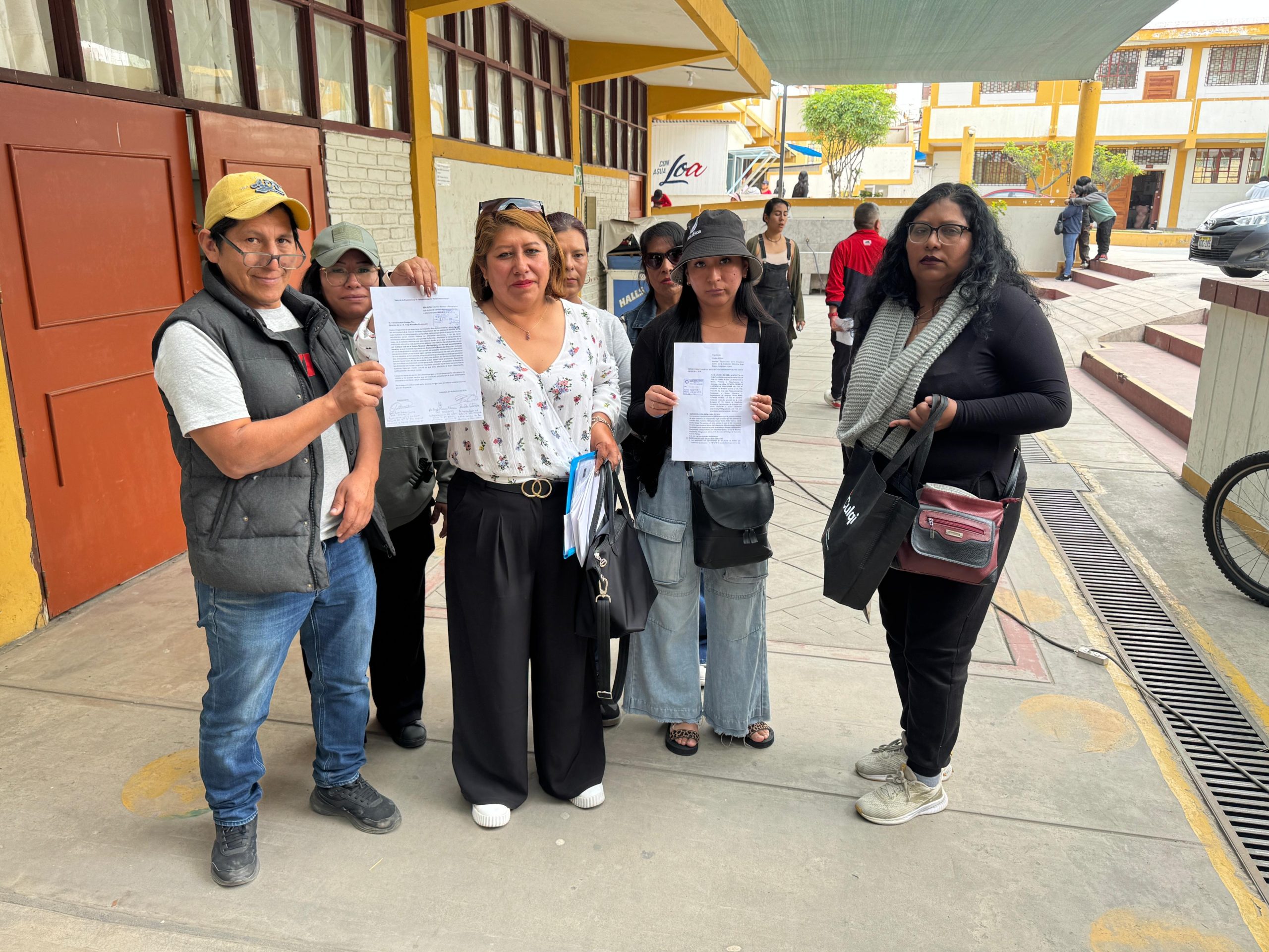 Padres protestan por cambio de secciones en el colegio Jorge Basadre