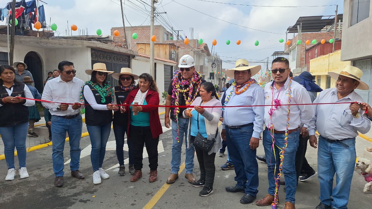 En Cayma inauguran obras viales y recreativas en beneficio de vecinos