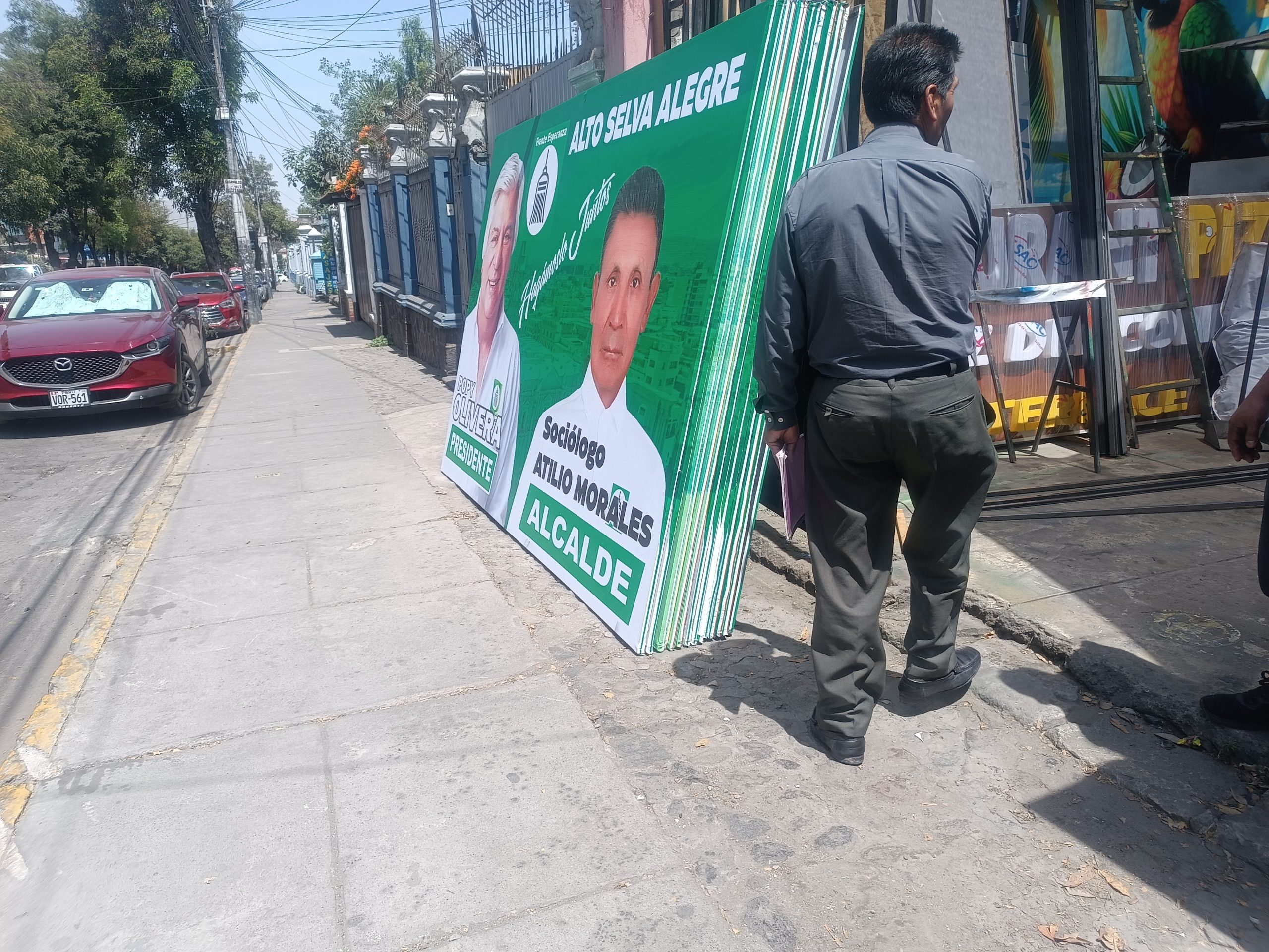 Propaganda electoral en Arequipa mueve miles de soles en campaña