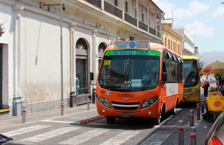 “El alcalde ha politizado la suba del pasaje. No quiere ser recordado como la autoridad que lo hizo”