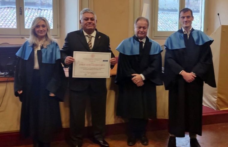 Universidad de Bolonia otorga posdoctorado al rector de UCSM y lo incorpora a su claustro