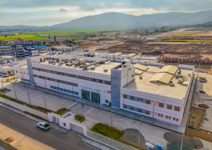 Expediente de saldo de obra del hospital de Camaná está mal hecho según la Contraloría