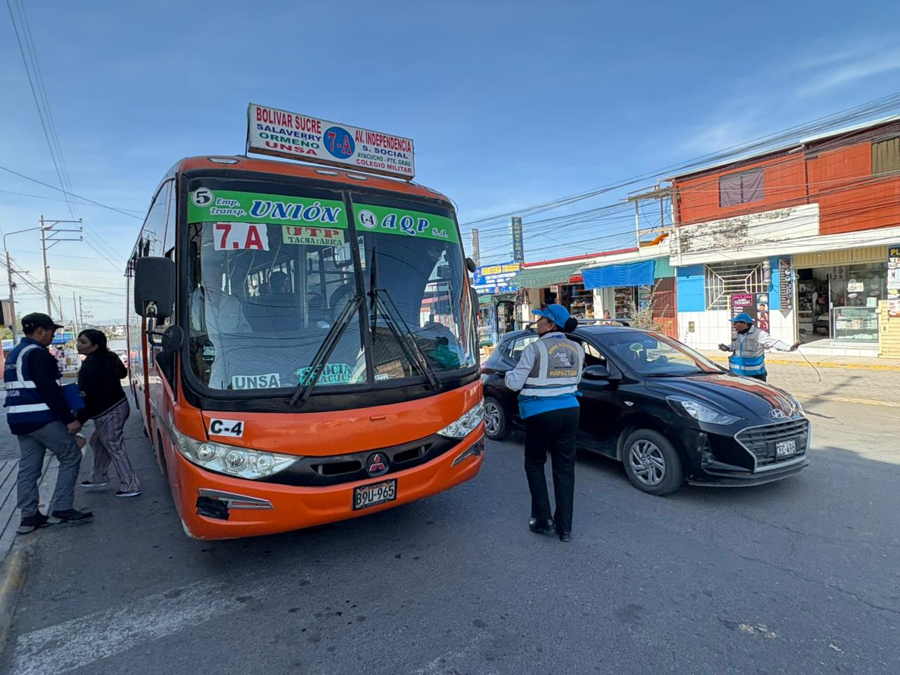 Municipalidad interviene 25 vehículos en operativo