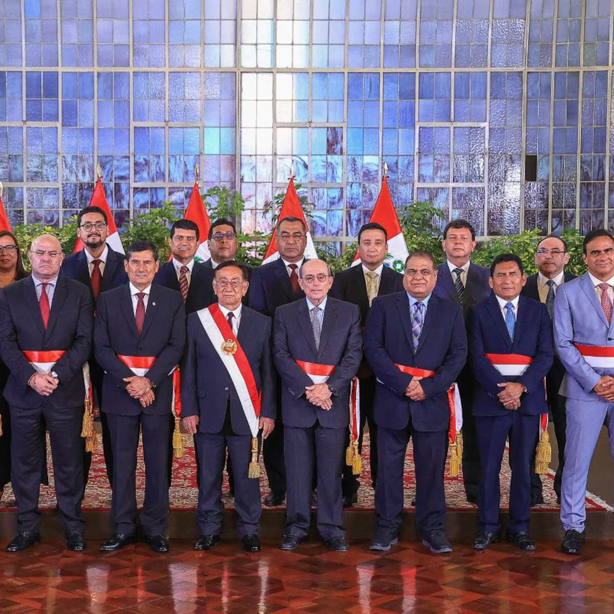 Diez ministros del gabinete Arroyo registran investigaciones fiscales o procesos en trámite