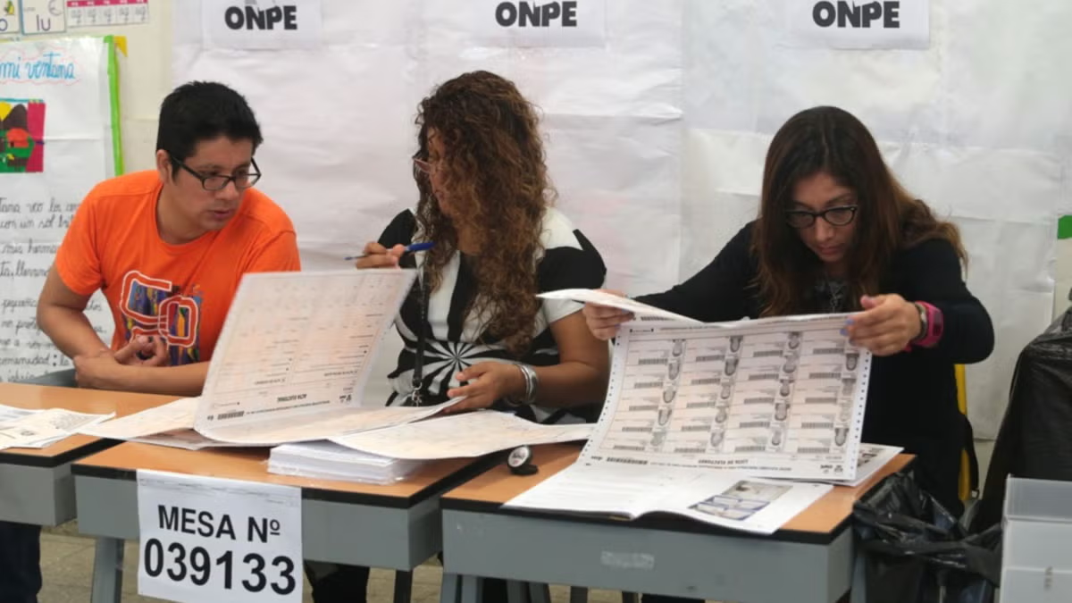 Solo el 20% de miembros de mesa recogieron sus credenciales